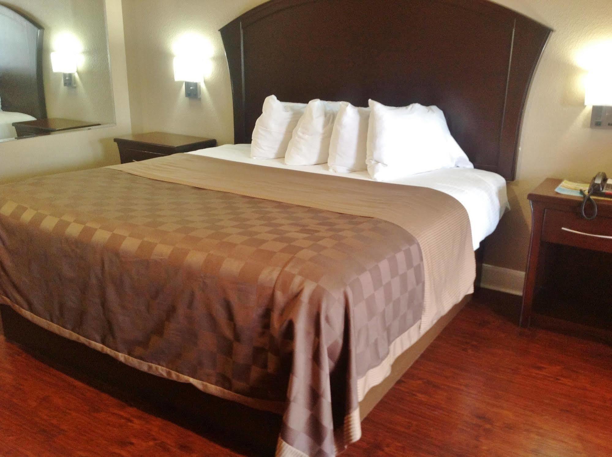 Americas Best Value Inn And Suites Houston / Tomball Parkway Εξωτερικό φωτογραφία